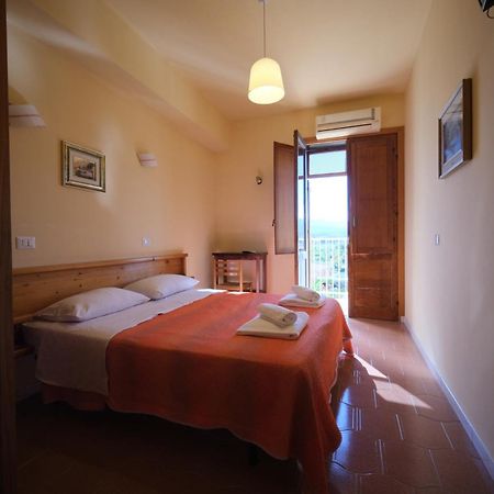 Hotel-Pensione 4 Stagioni Фальконе Экстерьер фото